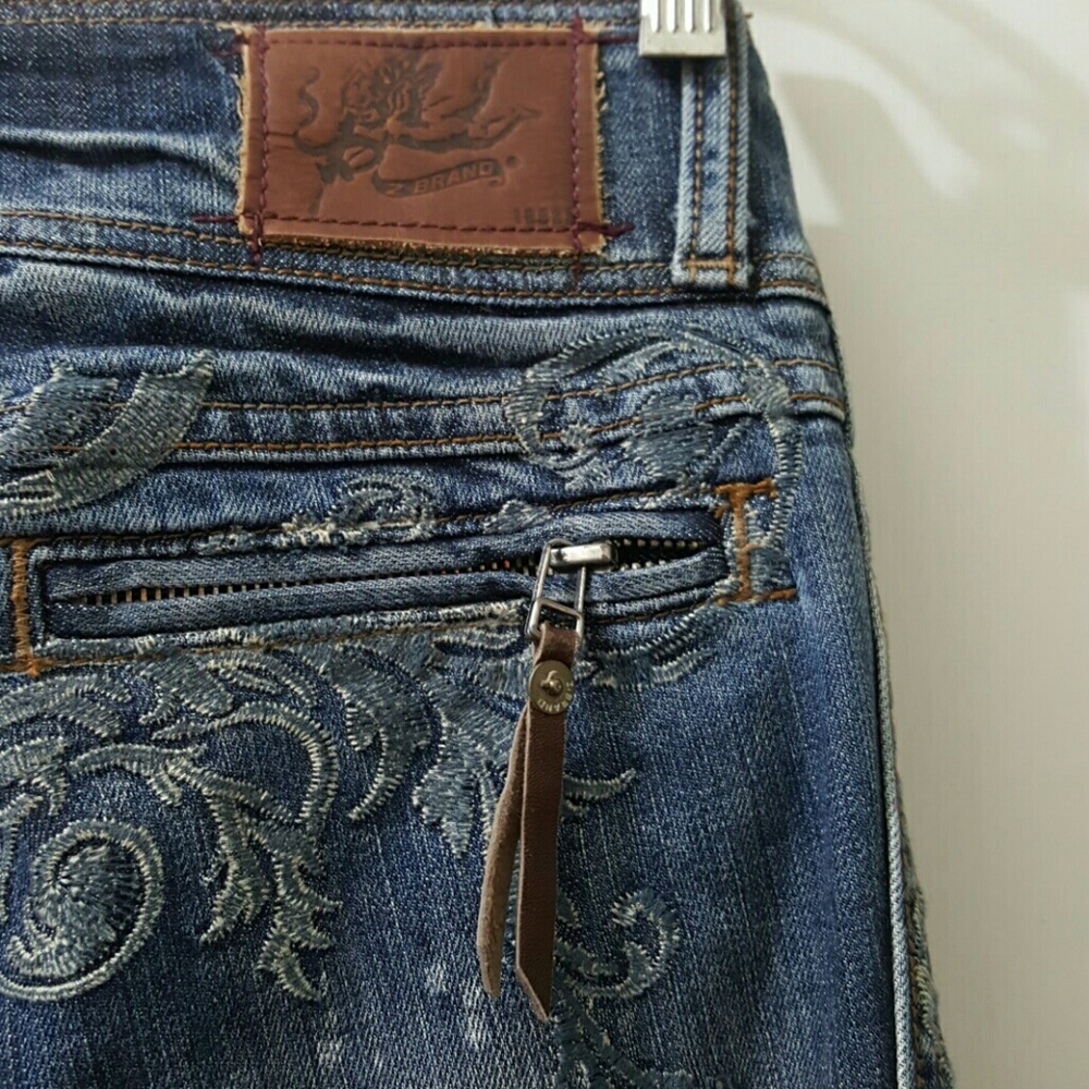 Z-BRAND Distressed Jeans